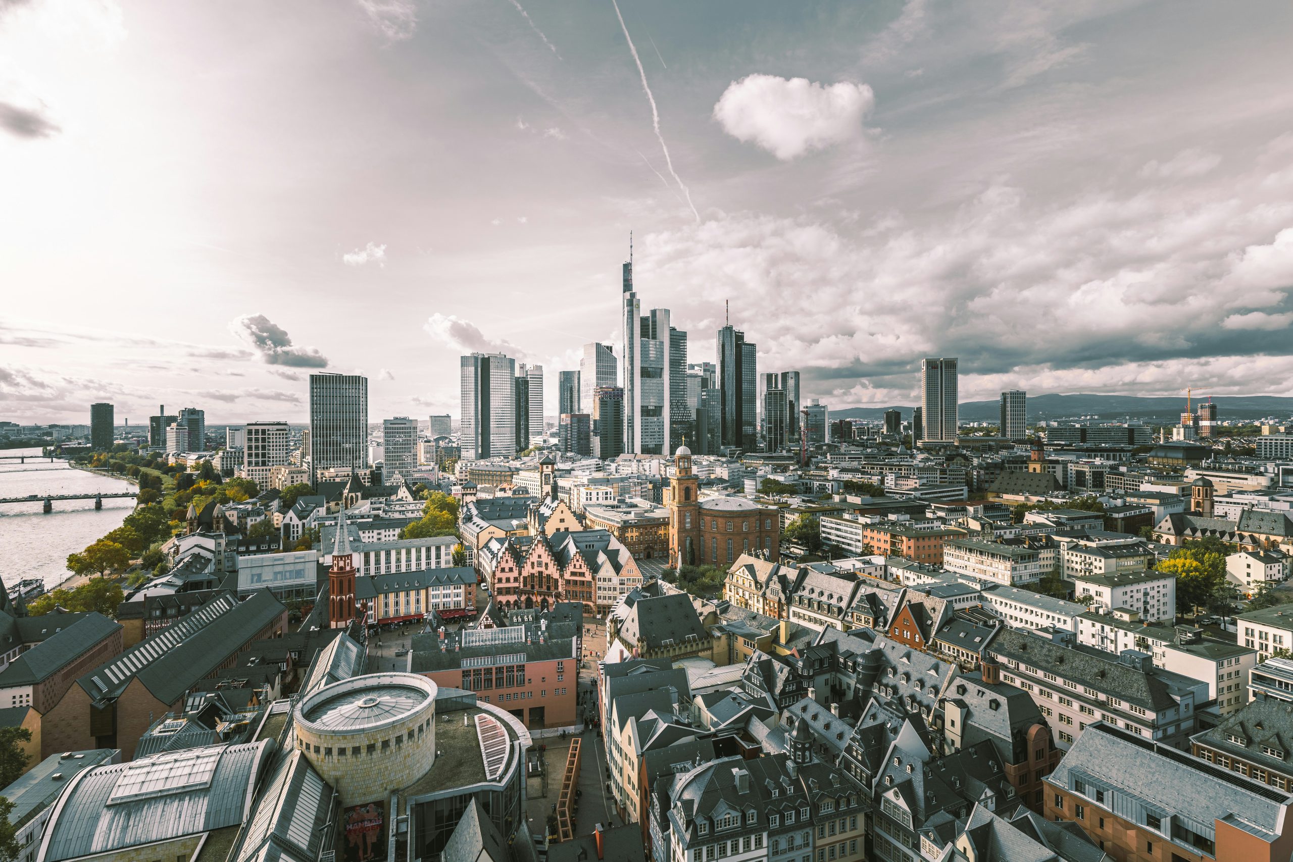lektuvu-bilietai-i-frankfurta
